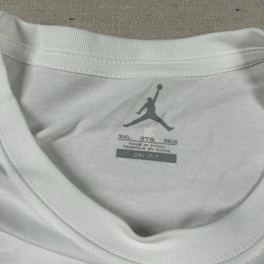 Jordan Shirt Mens 3xl Dwayne Wade Basketball NBA 33 Retro Graphic Tee